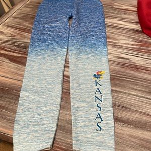 Miss fanatic Kansas yoga pants